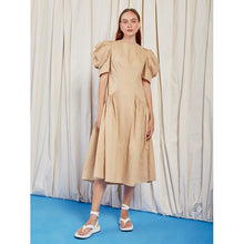 Tải hình ảnh vào trình xem Thư viện, Beige Midi Dress
